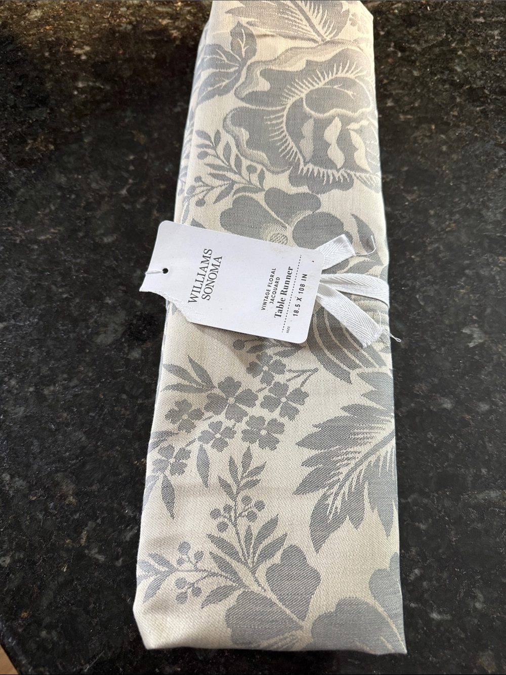 Williams Sonoma Cream and Gray Botanical Table Runner NWT